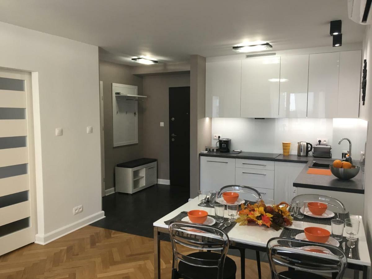 Apartament Emilia Daire Varşova Dış mekan fotoğraf